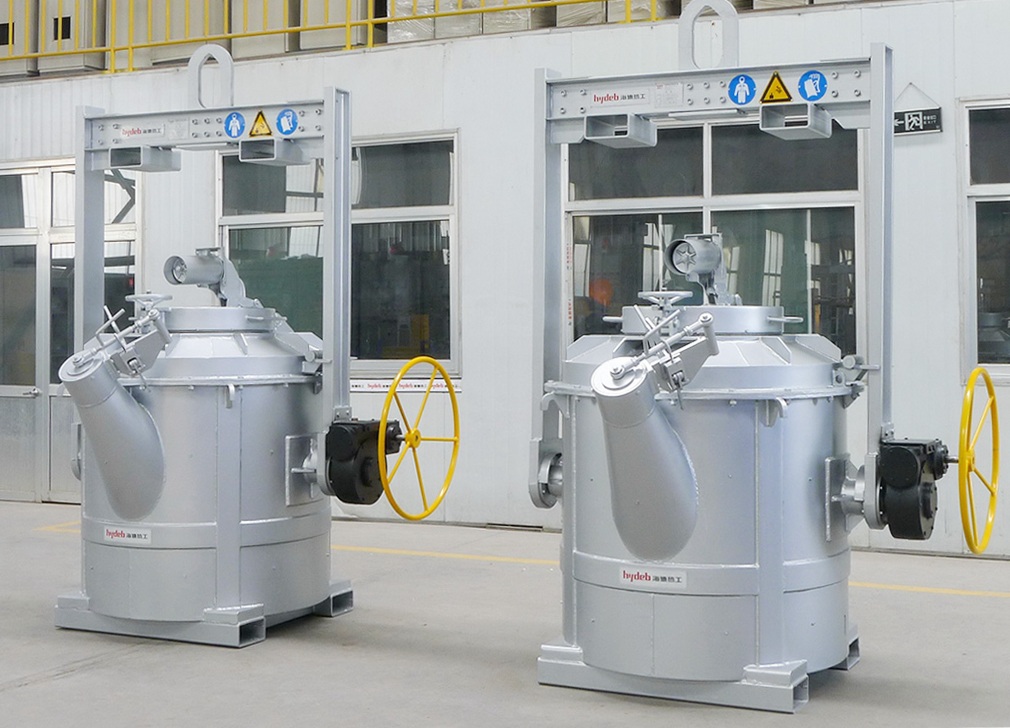 Suspending-transfer-ladle-with-cover2